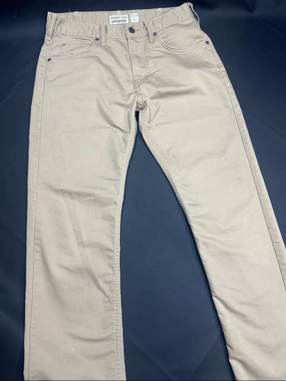Patagonia Light Khaki Straight-Leg Pants. 32x32
